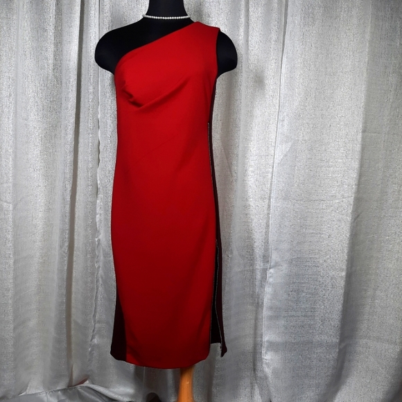 NWOT NEW YORK AND COMPANY ONE SHOULDER DRESS SIZE M ZIPPER SPLIT - Picture 4 of 11